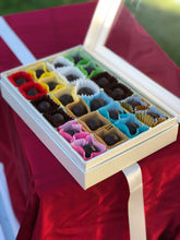 Load image into Gallery viewer, 12 PC SINGLE FLAVOR CHOCOLATE BOX