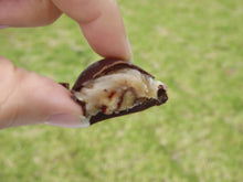 Load image into Gallery viewer, 6 PC SINGLE FLAVOR CHOCOLATE BOX